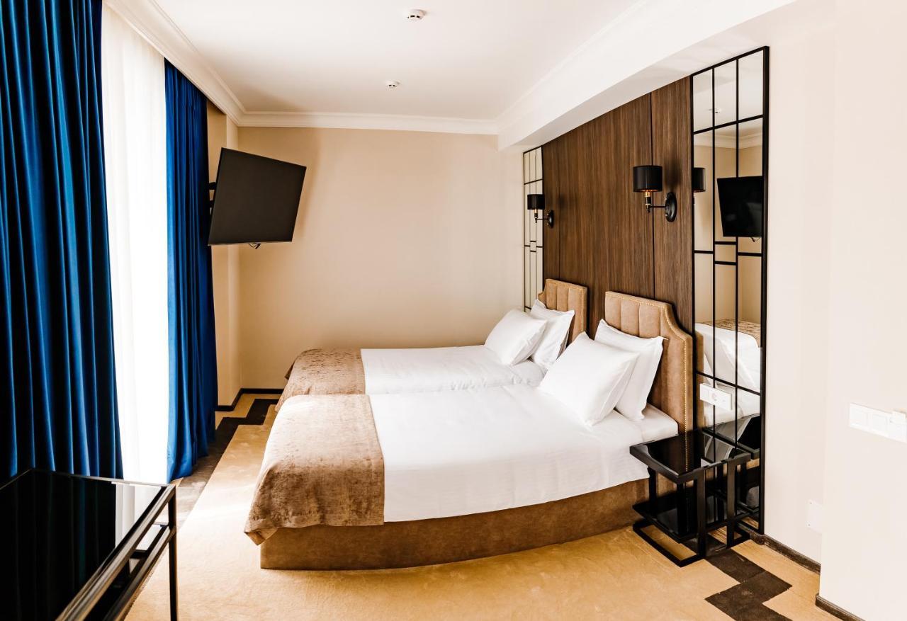 Lion'S Hotel Chişinǎu Buitenkant foto