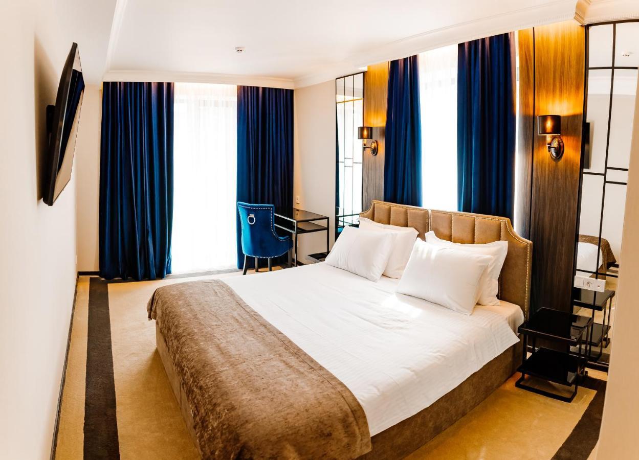 Lion'S Hotel Chişinǎu Buitenkant foto