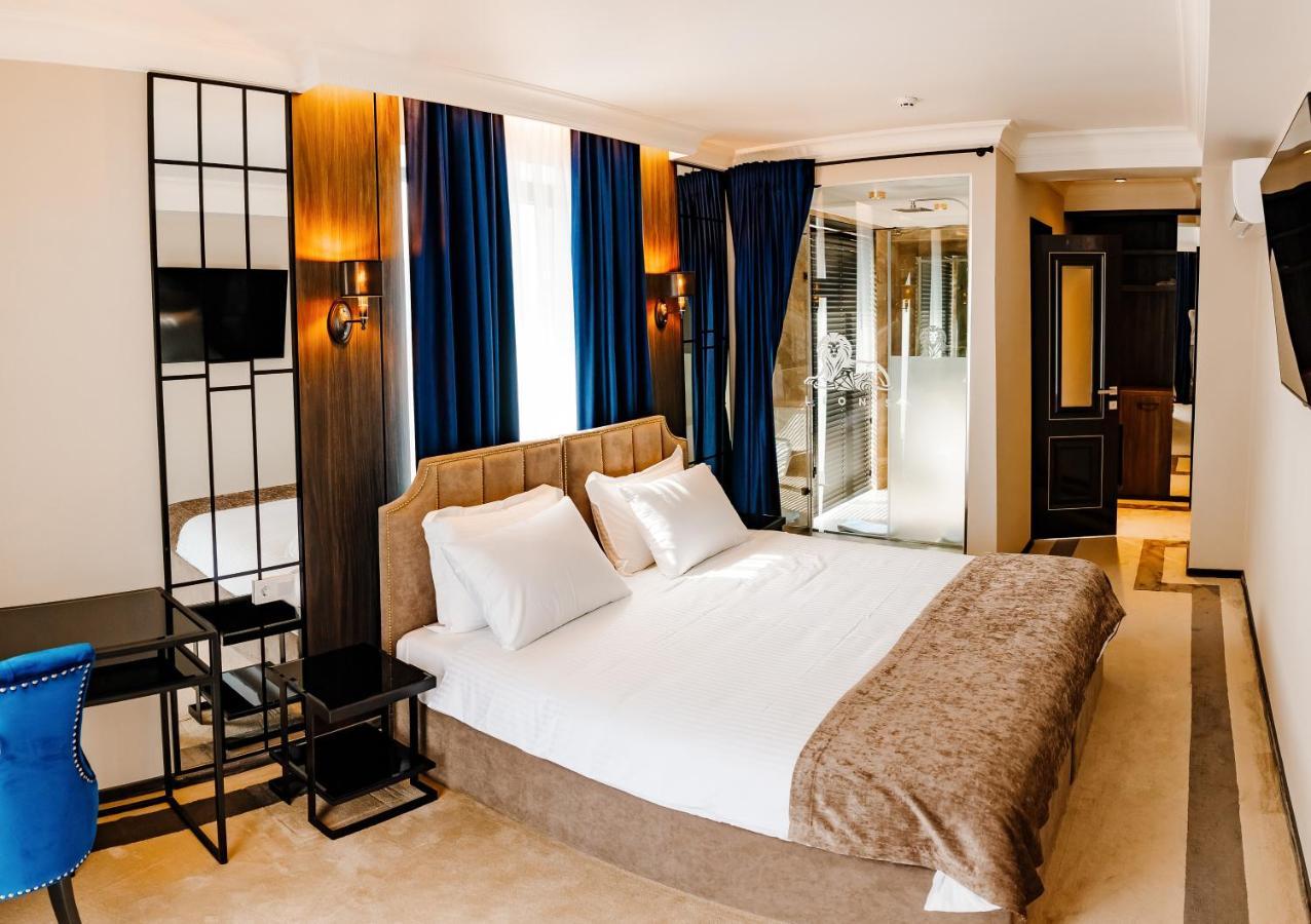 Lion'S Hotel Chişinǎu Buitenkant foto
