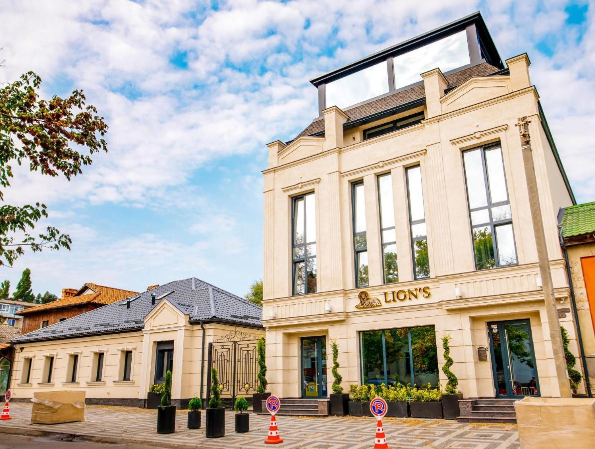 Lion'S Hotel Chişinǎu Buitenkant foto
